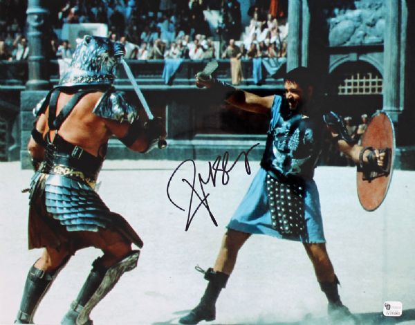 Russell Crowe Signed 11" x 14" Color Photo from "Gladiator"