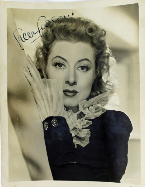 Greer Garson Signed Vintage 8" x 10" B&W Portrait Photo (JSA)