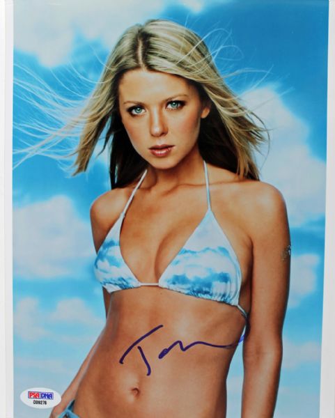 Tara Reid Signed 8" x 10" Color Photo (PSA/DNA)