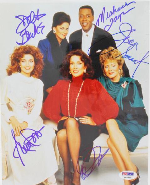"Designing Women" Rare Cast Signed 8" x 10" Color Photo (5 Sigs)(PSA/DNA)