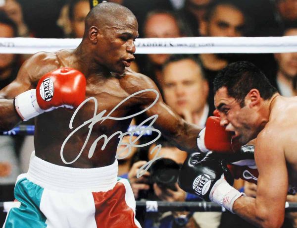 Floyd Mayweather Jr. Signed 11" x 14" Color Photo (vs.de la Hoya)