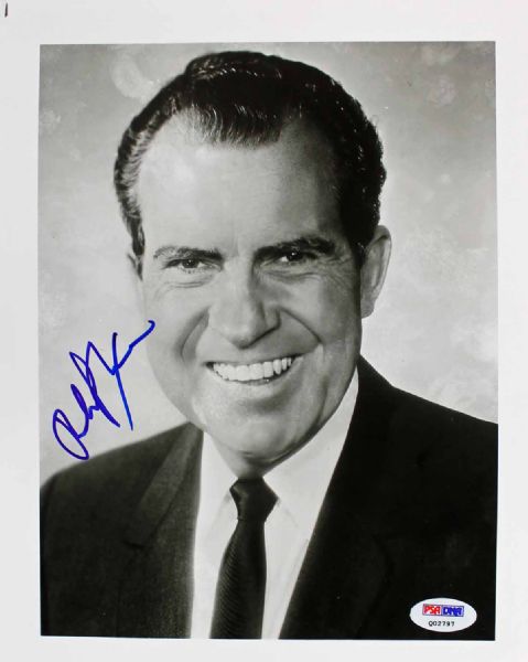 President Richard Nixon Signed 8" x 10" B&W Photo (PSA/DNA)