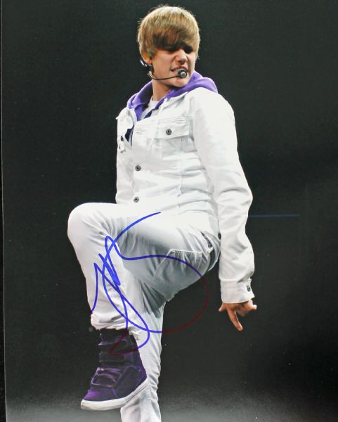 Justin Bieber Signed 8" x 10" Color Photo