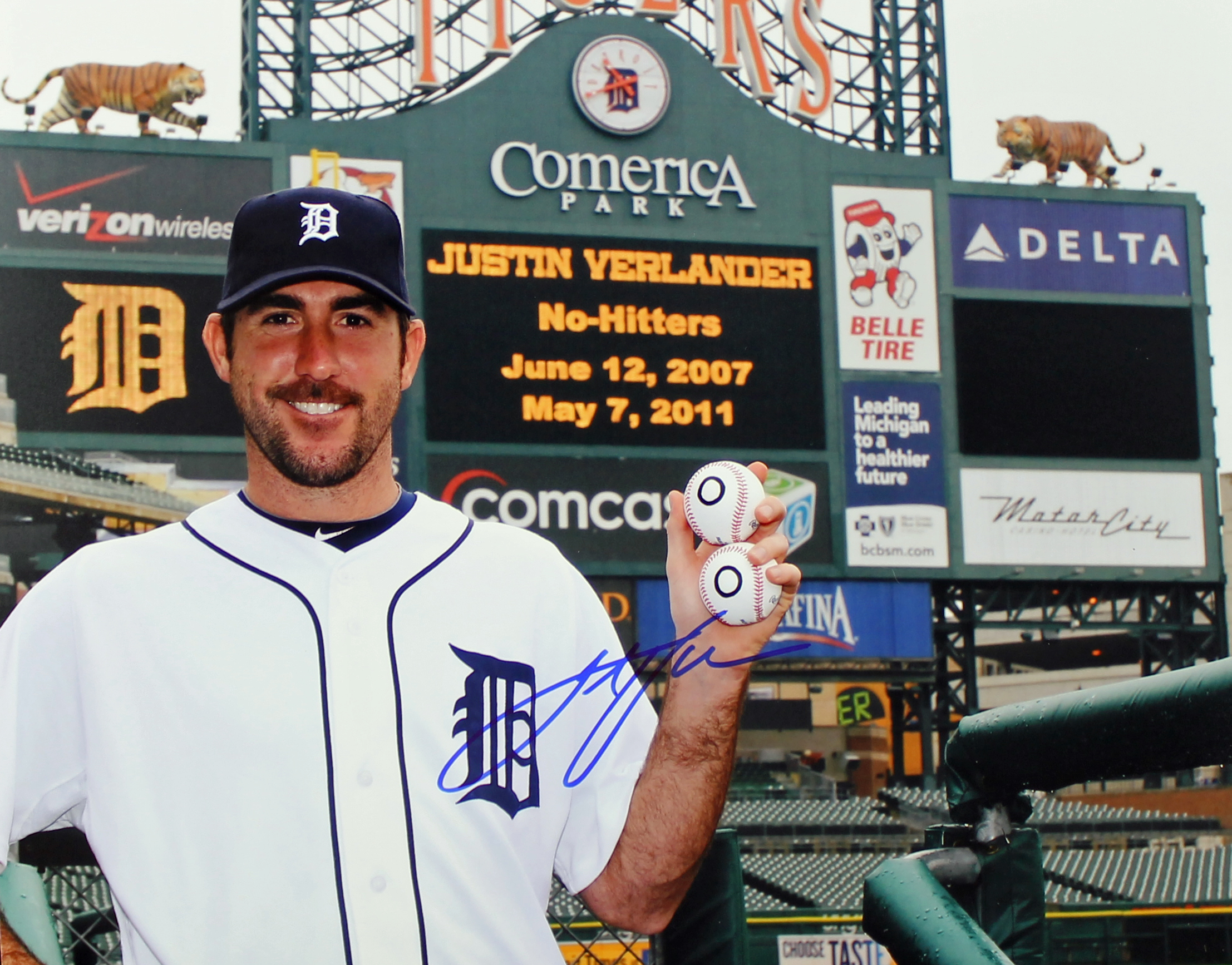 Lot Detail Justin Verlander Signed 8 X 10 Color Photo