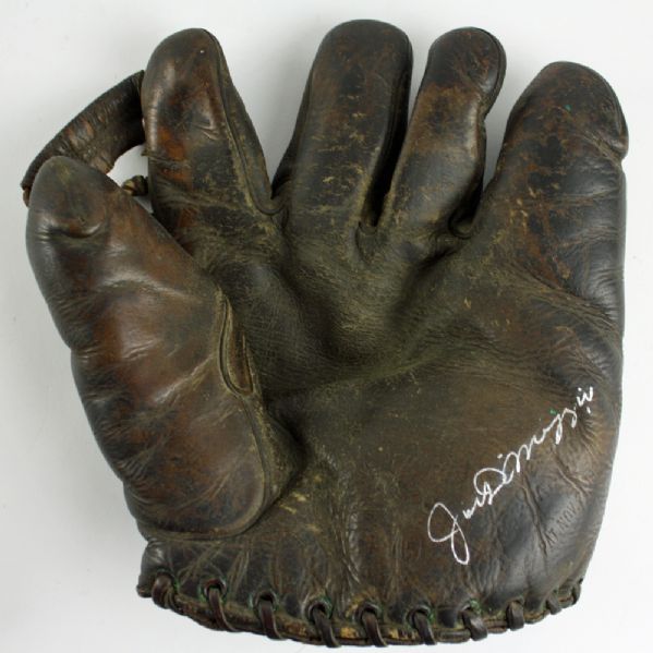 Joe DiMaggio Signed Vintage Model Baseball Glove (JSA)