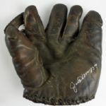 Joe DiMaggio Signed Vintage Model Baseball Glove (JSA)