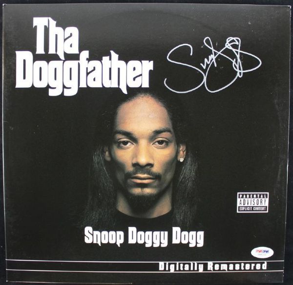 Snoop Doggy Dogg Signed Record Album: "Tha Doggfather" (PSA/DNA)