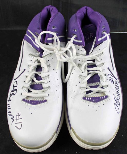 Andrew Bynum Signed Game Worn Nike Basketball Sneakers (PSA/DNA)
