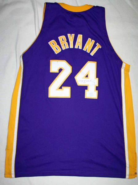 2006-07 Kobe Bryant Game Worn & Signed L.A. Lakers Jersey (DC Sports)