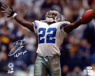 Emmitt Smith signed 16 x 20 color photo inscribed "18,355 yds" (PSA/DNA)