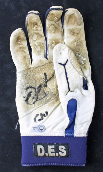 Nick Swisher Signed Game-Used Batting Glove (MLB,PSA/DNA)
