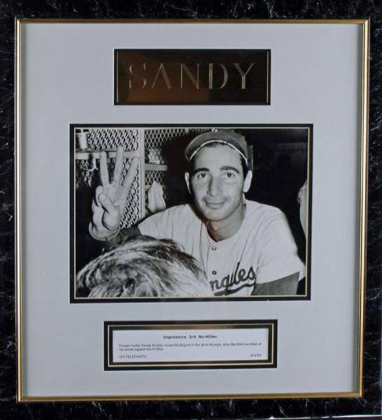 Original 8 x 10 Black & White Photo of Sandy Koufax After His 3rd No Hitter!
