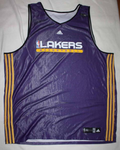 2009-10 Kobe Bryant Practice Worn & Signed Practice Uniform (DC Sports)