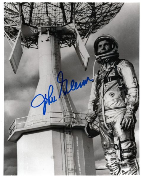 John Glenn Signed Black & White 8 x 10 Photograph (PSA/DNA)