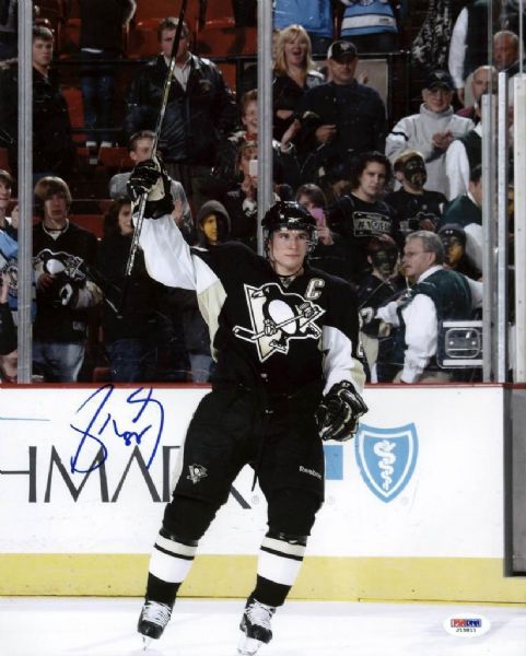 Sidney Crosby Signed 11" x 14" Photo (PSA/DNA)