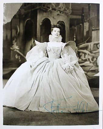 Katharine Hepburn RARE Signed Vintage 8" x 10" B&W Photograph (JSA)
