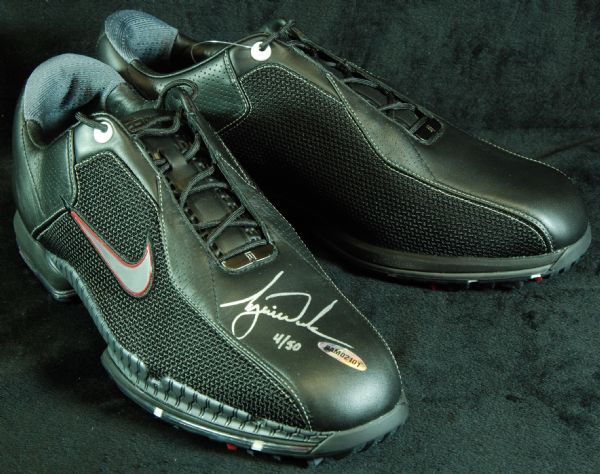 Tiger Woods Signed Limited Edition Nike Golf Shoe (Upper Deck)