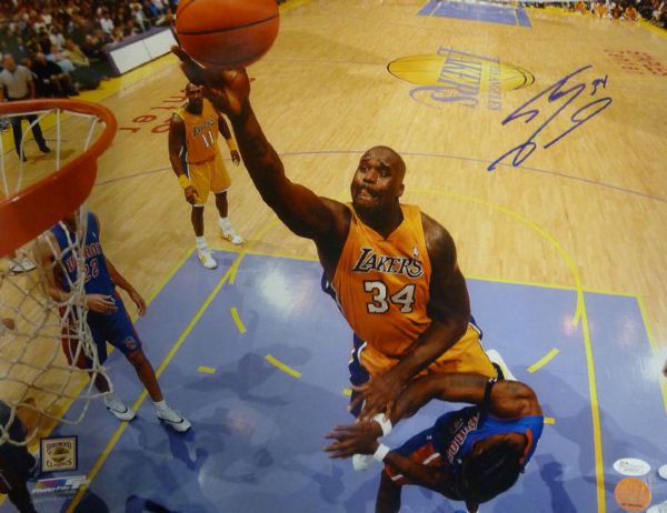 Shaquille ONeal Signed 16" x 20" Lakers Photo (JSA)