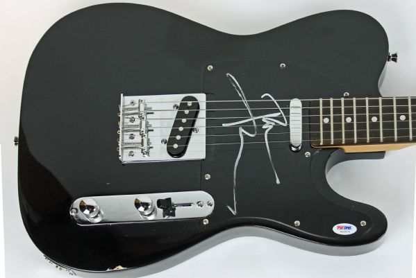 The Who: Pete Townshend Signed Telecaster Style Guitar (PSA/DNA)