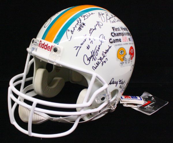 Packers Legends Signed Full-Sized Helmet w/ White, Gregg, Hornung, Favre & 11 Others (JSA)