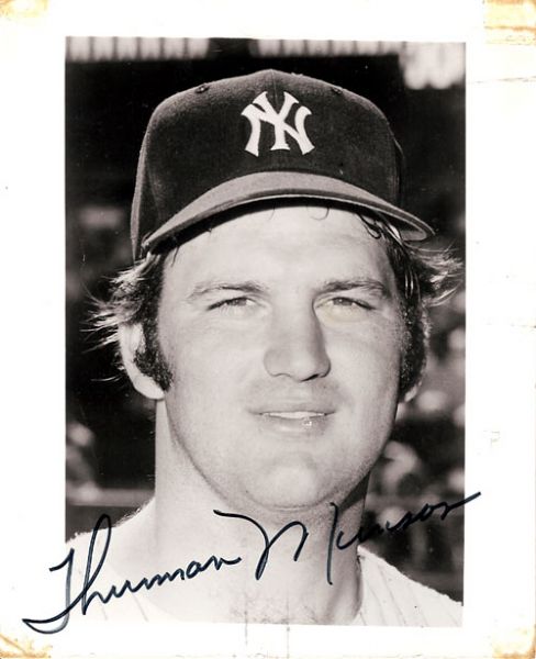 Thurman Munson Signed 4" x 5" Portrait Photo (JSA)