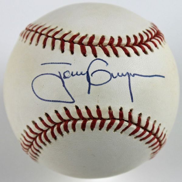 Tony Gwynn Signed ONL Baseball (PSA/DNA)