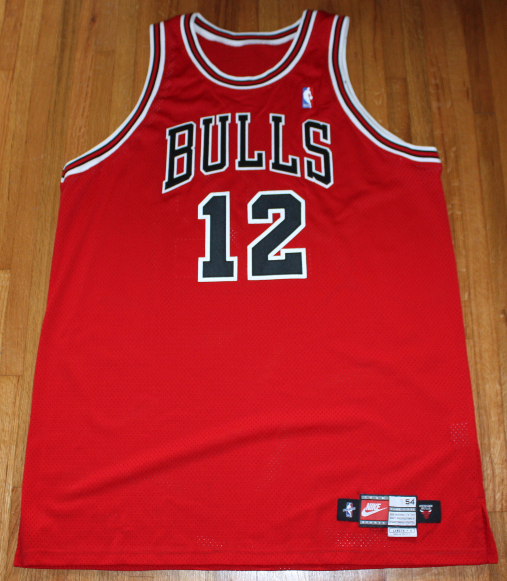Lot Detail - Michael Jordan RARE Signed Chicago Bulls #12 Jersey ...