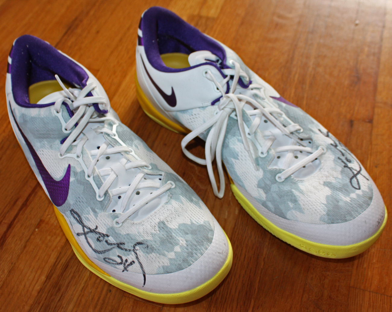 Lot Detail - 2012-13 Kobe Bryant Signed & Game Worn Nike Basketball ...