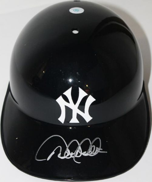 Derek Jeter Signed New York Yankees Batting Helmet (PSA/DNA & MLB)