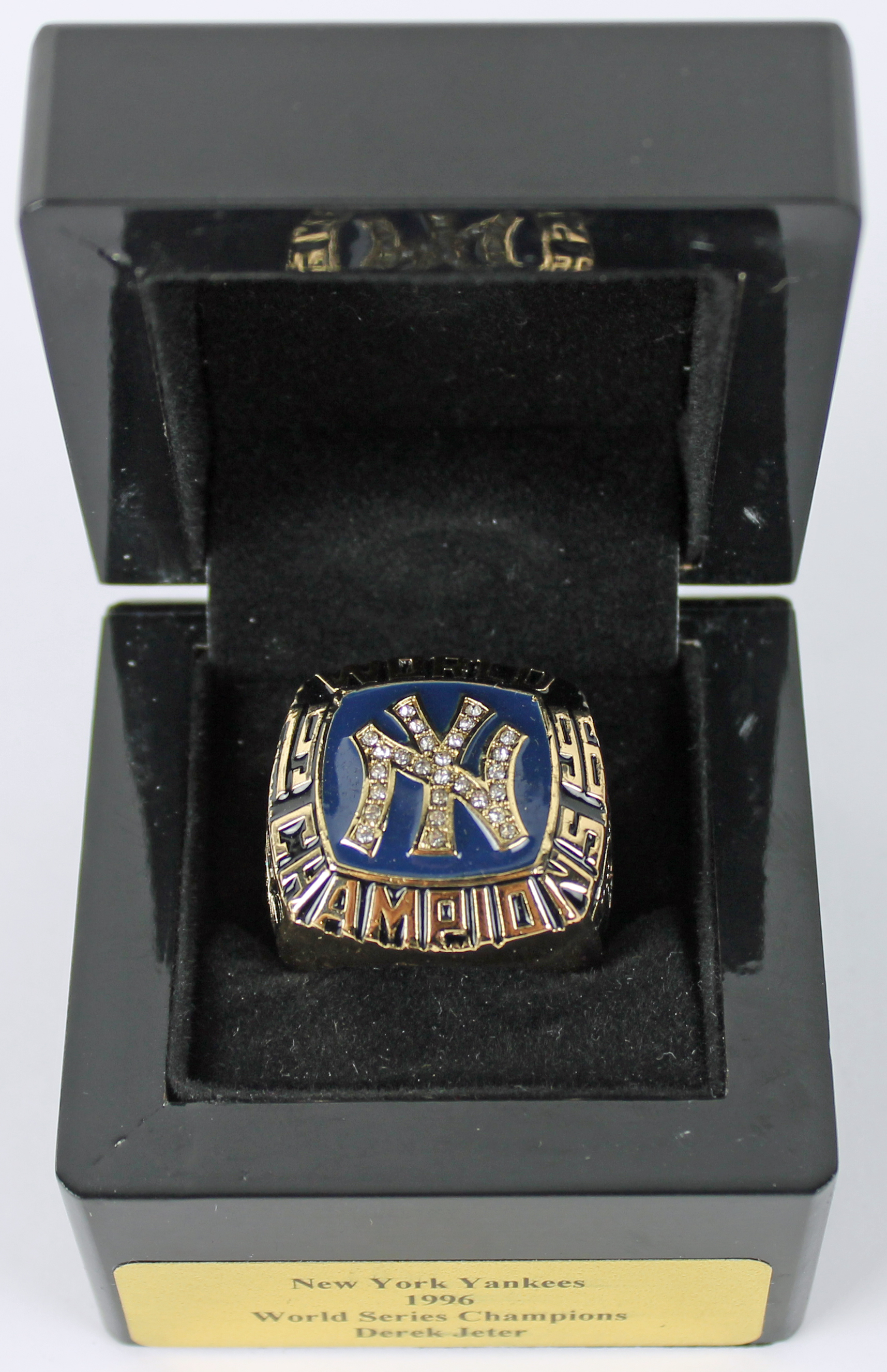 Lot Detail - 1996 New York Yankees High Quality Replica Championship Ring