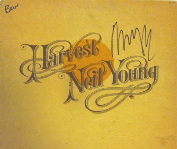 Neil Young Signed "Harvest" Album (PSA/DNA)