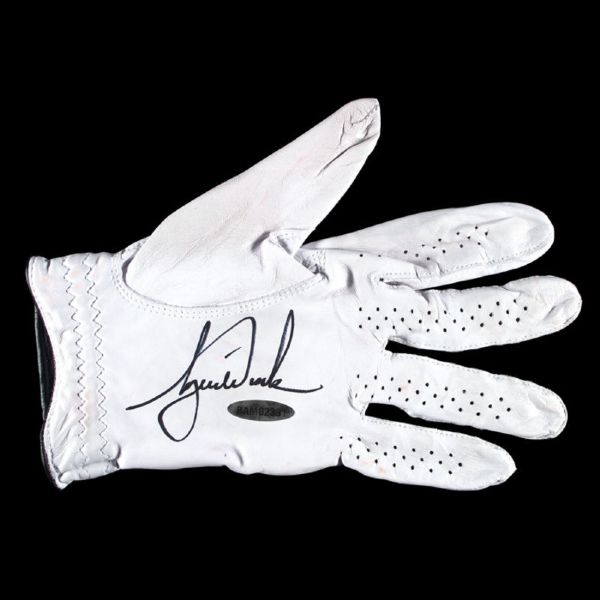 Tiger Woods Signed & Tournament Used Golf Glove (Upper Deck)