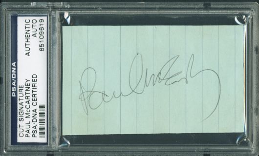 The Beatles: Paul McCartney Vintage Encapsulated Signature (PSA/DNA)