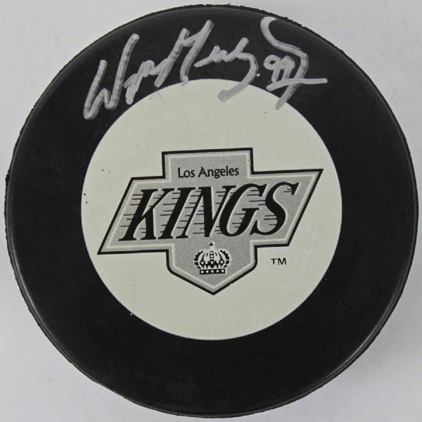 Wayne Gretzky Signed LA Kings Hockey Puck (Gretzky Hologram)