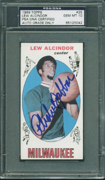 Kareem Abdul-Jabbar Signed 1969 Topps Rookie Card - PSA/DNA Graded GEM MINT 10