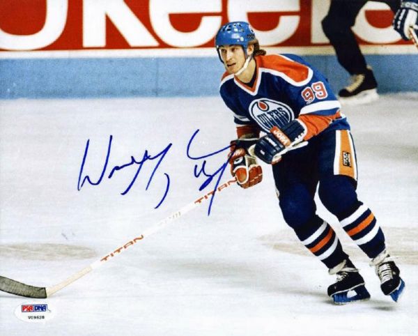 Wayne Gretzky Signed 8x10 Photo (Oilers) (PSA/DNA)