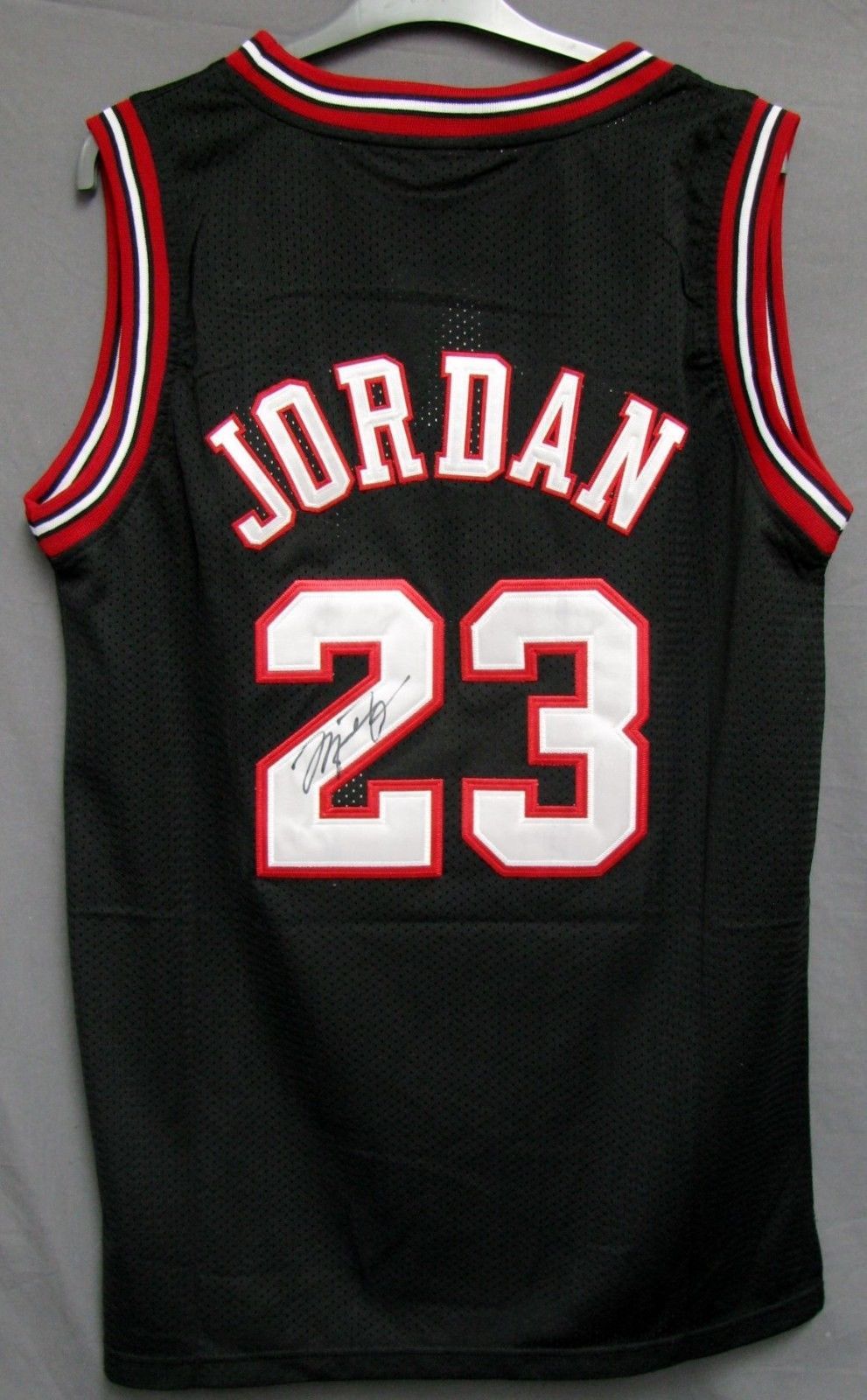 Michael Jordan Signed 1996-97 Chicago Bulls Game Issued Jersey JSA