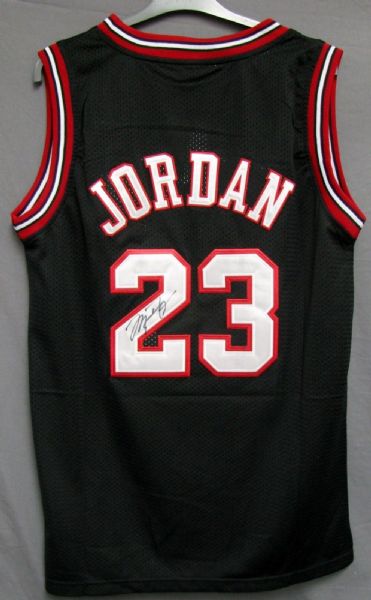 Michael Jordan Signed Chicago Bulls Black Alternate Style Jersey (JSA)