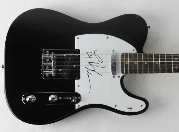 Fleetwood Mac: Lindsey Buckingham Signed Guitar (PSA/DNA)