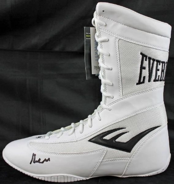 Muhammad Ali Signed Everlast Pro Model Boxing Shoe (PSA/DNA ITP)