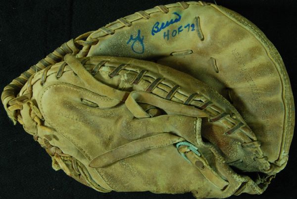 Yogi Berra RARE Signed Vintage Rawlings Catchers Mitt w/ "HOF 72" Inscription (PSA/DNA)