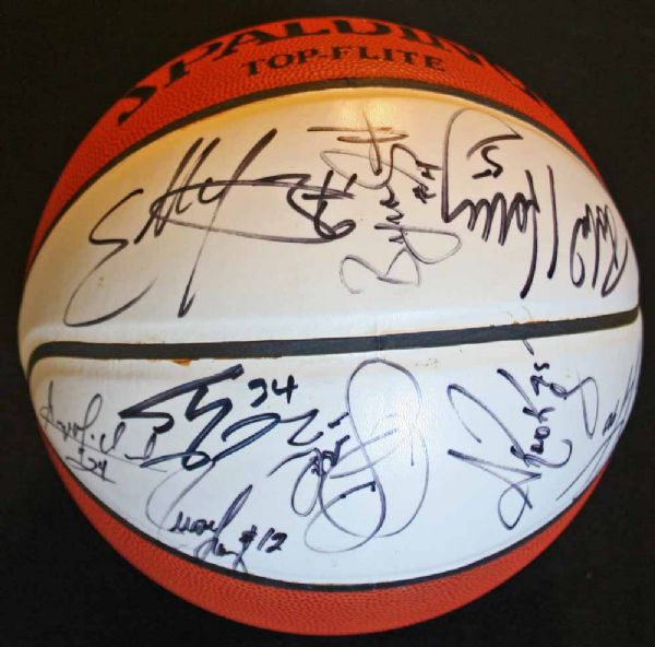 1996-97 LA Lakers Team Signed Spalding Basketball w/Kobe Rookie Autograph (JSA)