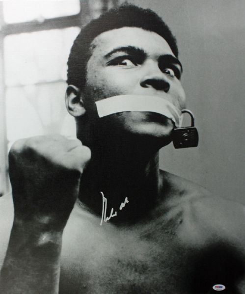 Muhammad Ali Impressive Signed 24" x 28" Canvas Print (PSA/DNA ITP)