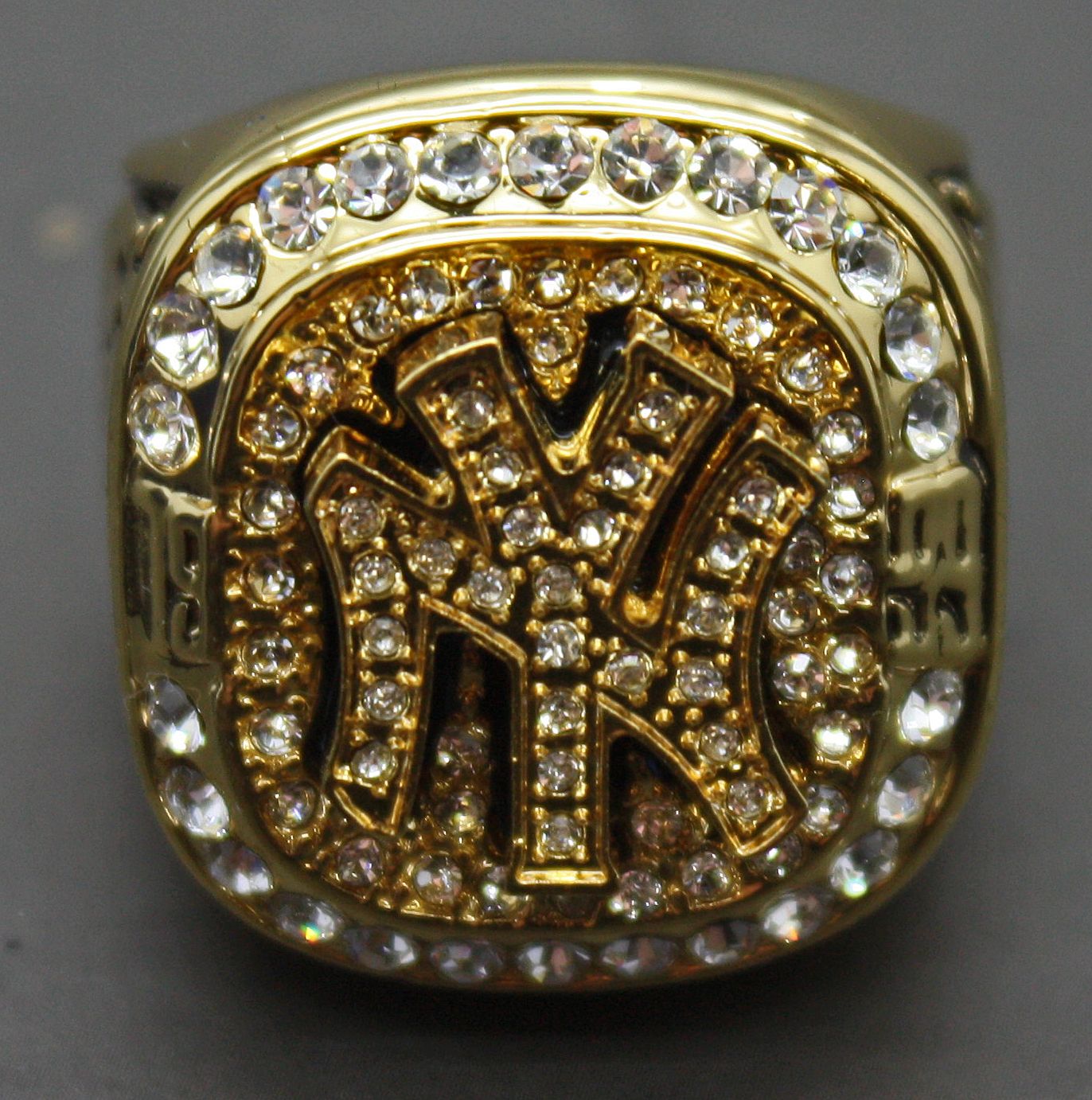 Lot Detail - 1999 World Series Champion NY Yankees Replica Derek Jeter Ring