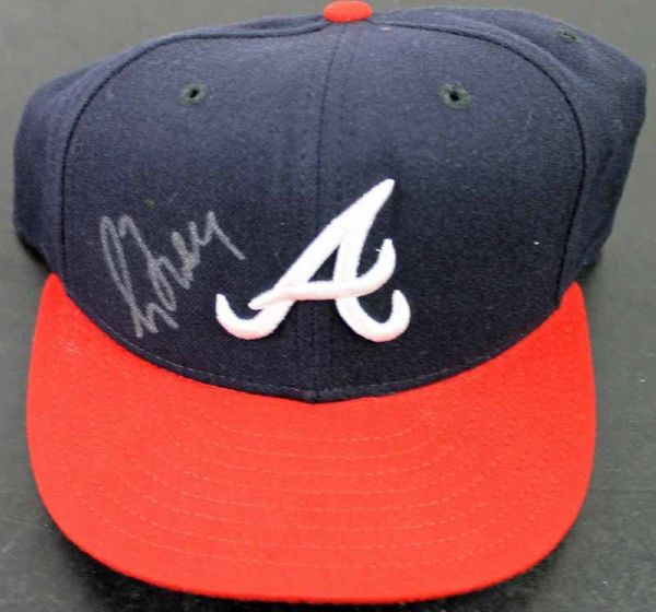 Greg Maddux Signed Atlanta Braves Baseball Hat (PSA/DNA)