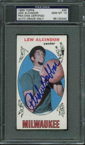 Kareem Abdul-Jabbar Signed 1969 Topps Rookie Card - PSA/DNA Graded GEM MINT 10!