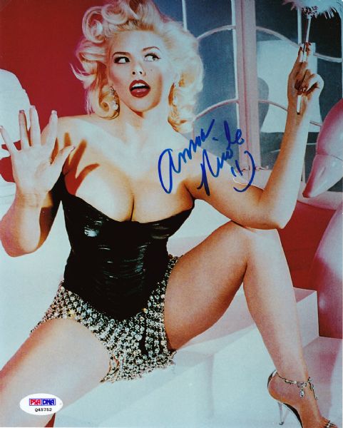 Anna Nicole Smith In-Person Signed 8" x 10" Color Photo (PSA/DNA)