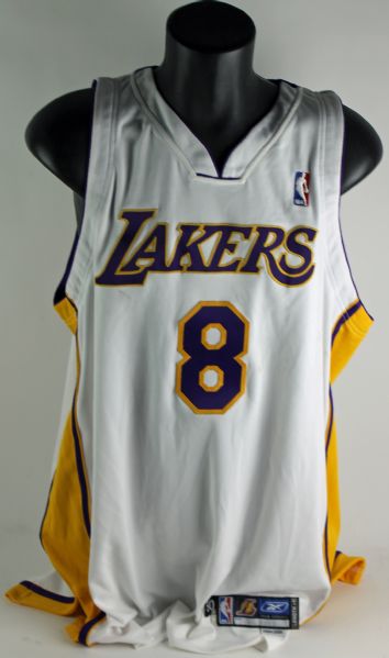 2004-05 Kobe Bryant Game Worn L.A. Lakers Jersey (Mears)