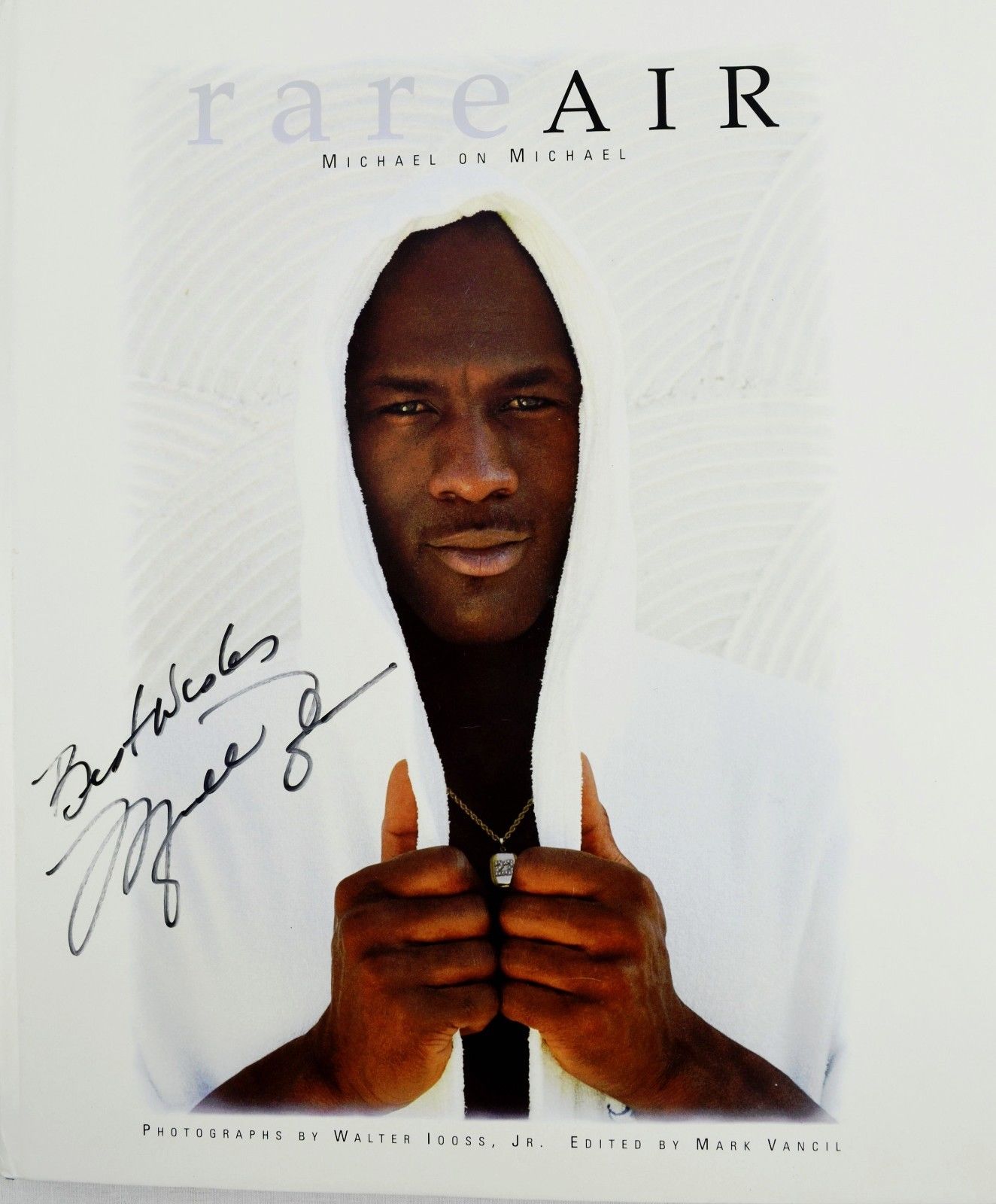 Lot Detail - Michael Jordan Signed "Rare Air" Hardcover Book (PSA/DNA)