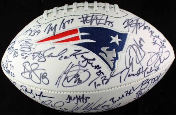 2007 New England Patriots Team-Signed Football w/ Brady, Moss, Seau & Others (JSA)